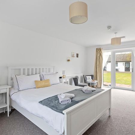 Number 5 - Lytton Tree Lodge, Reydon, Southwold Dış mekan fotoğraf